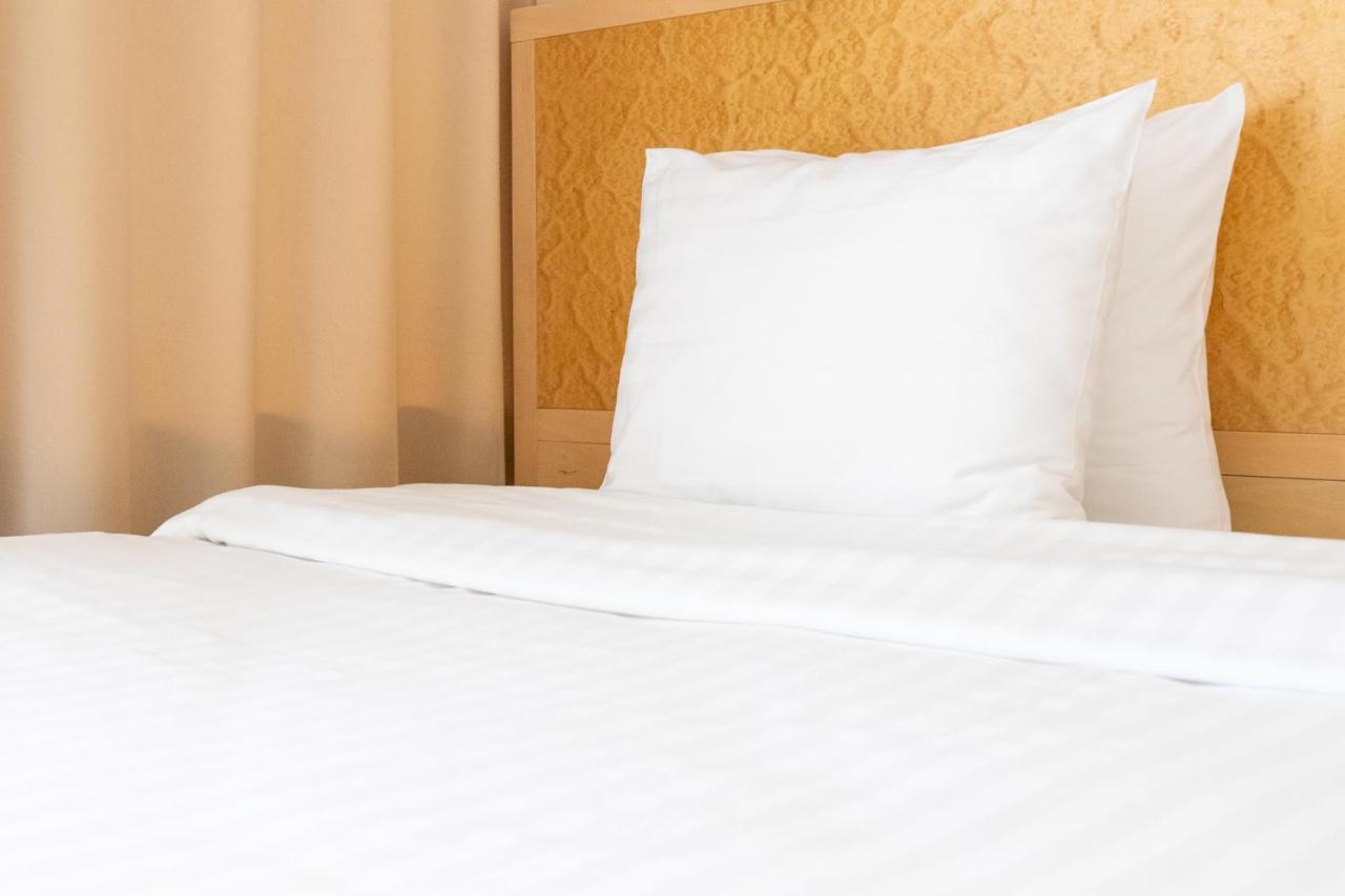 Hotel Kolumbs Liepāja Dış mekan fotoğraf