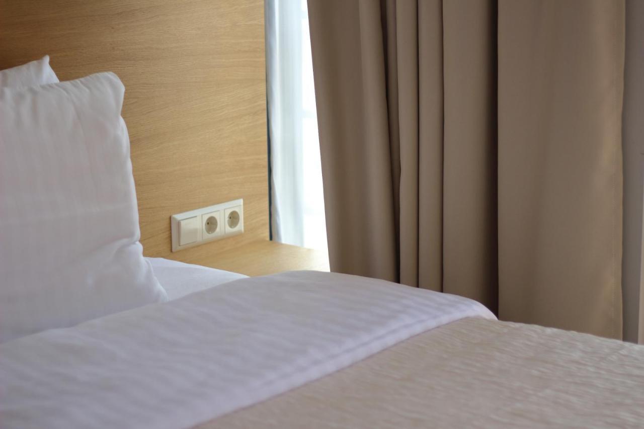 Hotel Kolumbs Liepāja Dış mekan fotoğraf