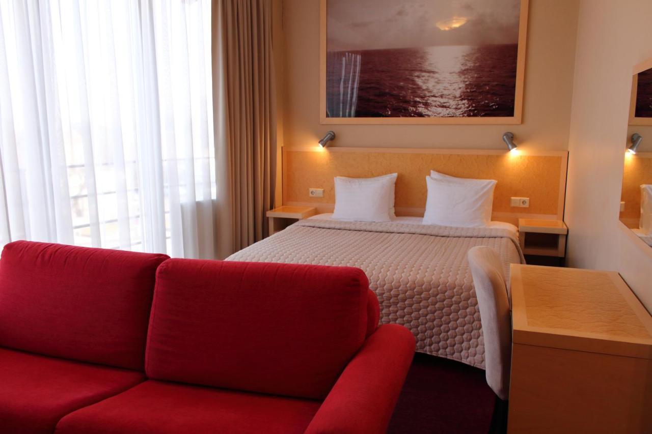 Hotel Kolumbs Liepāja Dış mekan fotoğraf