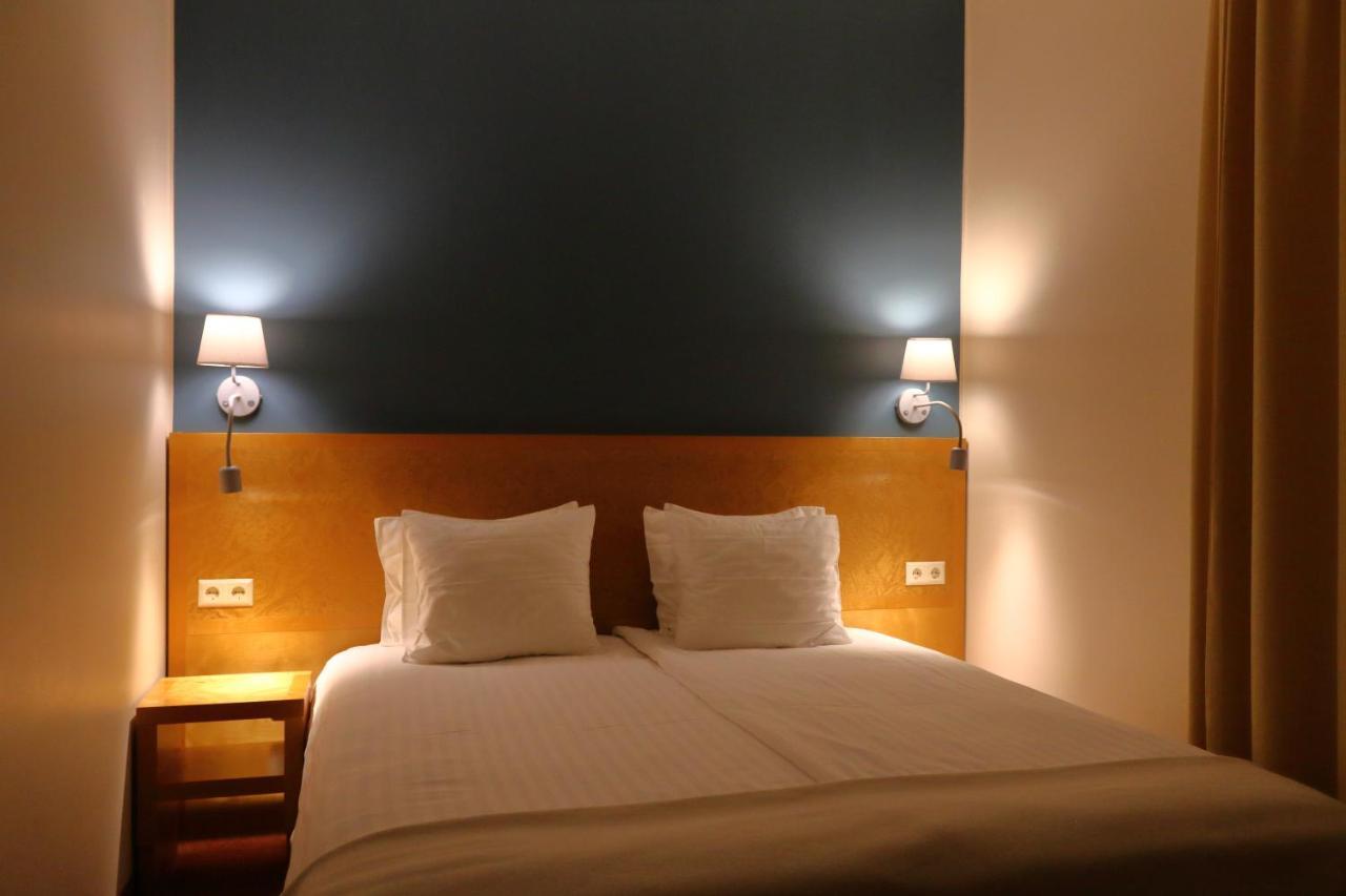 Hotel Kolumbs Liepāja Dış mekan fotoğraf