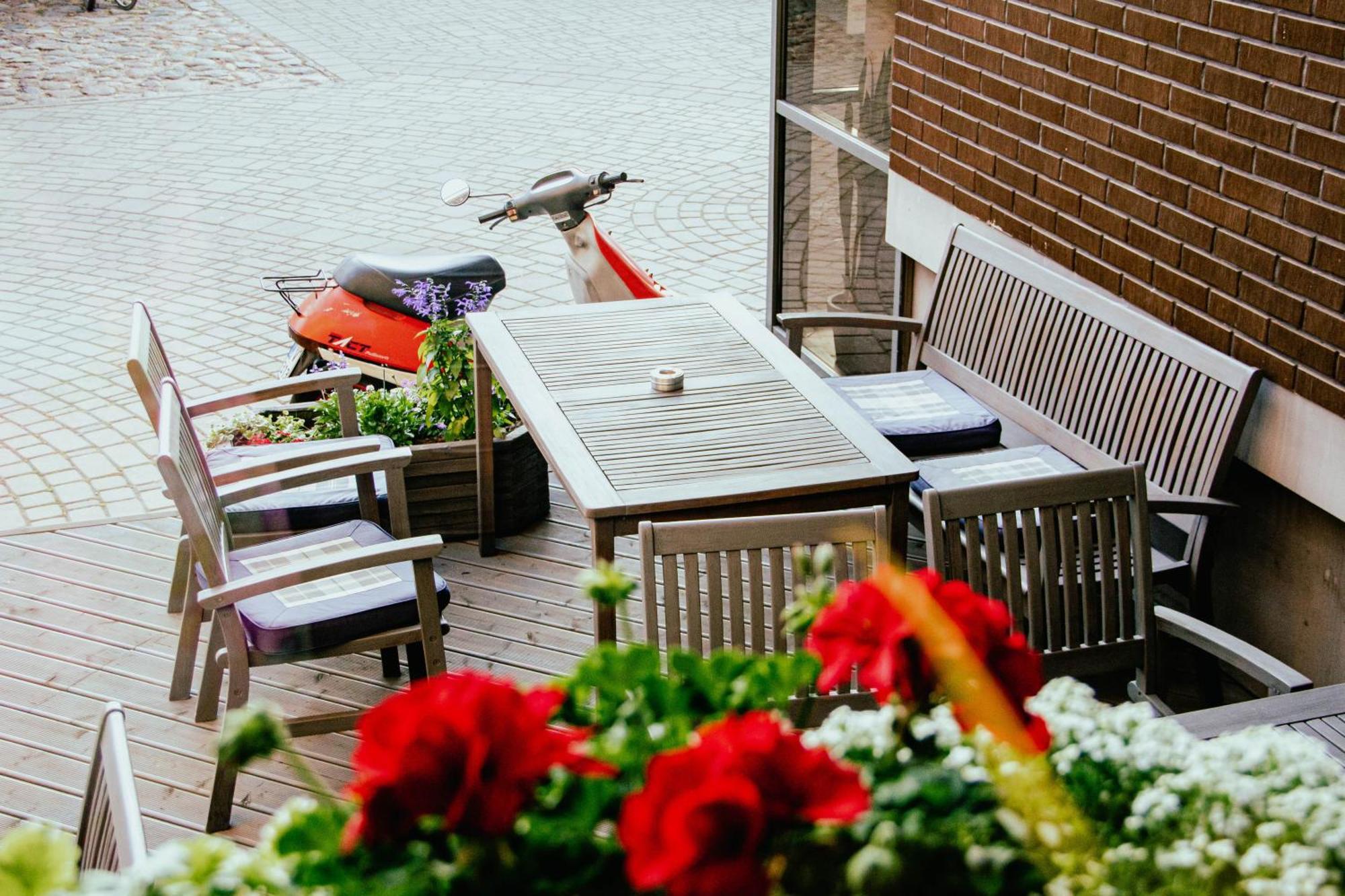 Hotel Kolumbs Liepāja Dış mekan fotoğraf