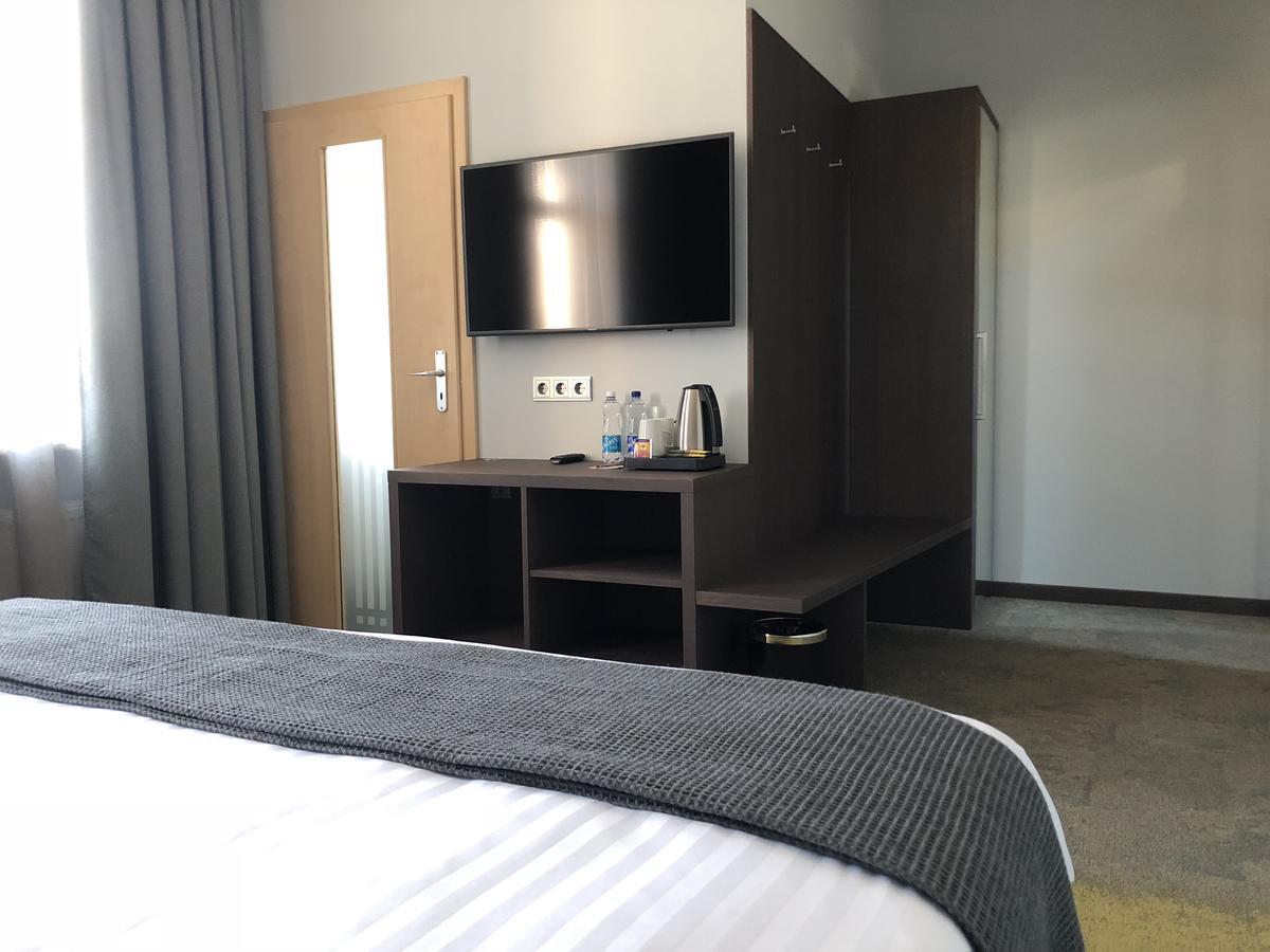 Hotel Kolumbs Liepāja Dış mekan fotoğraf
