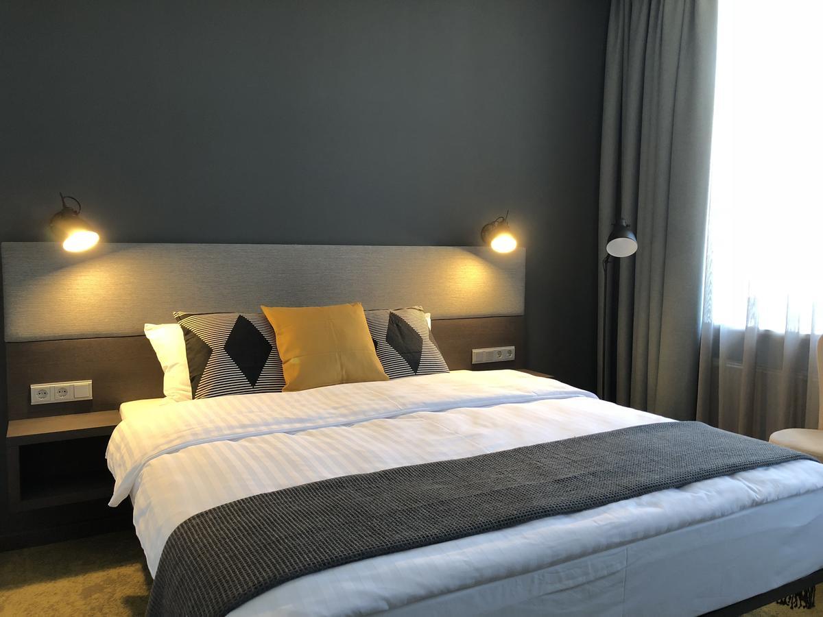 Hotel Kolumbs Liepāja Dış mekan fotoğraf
