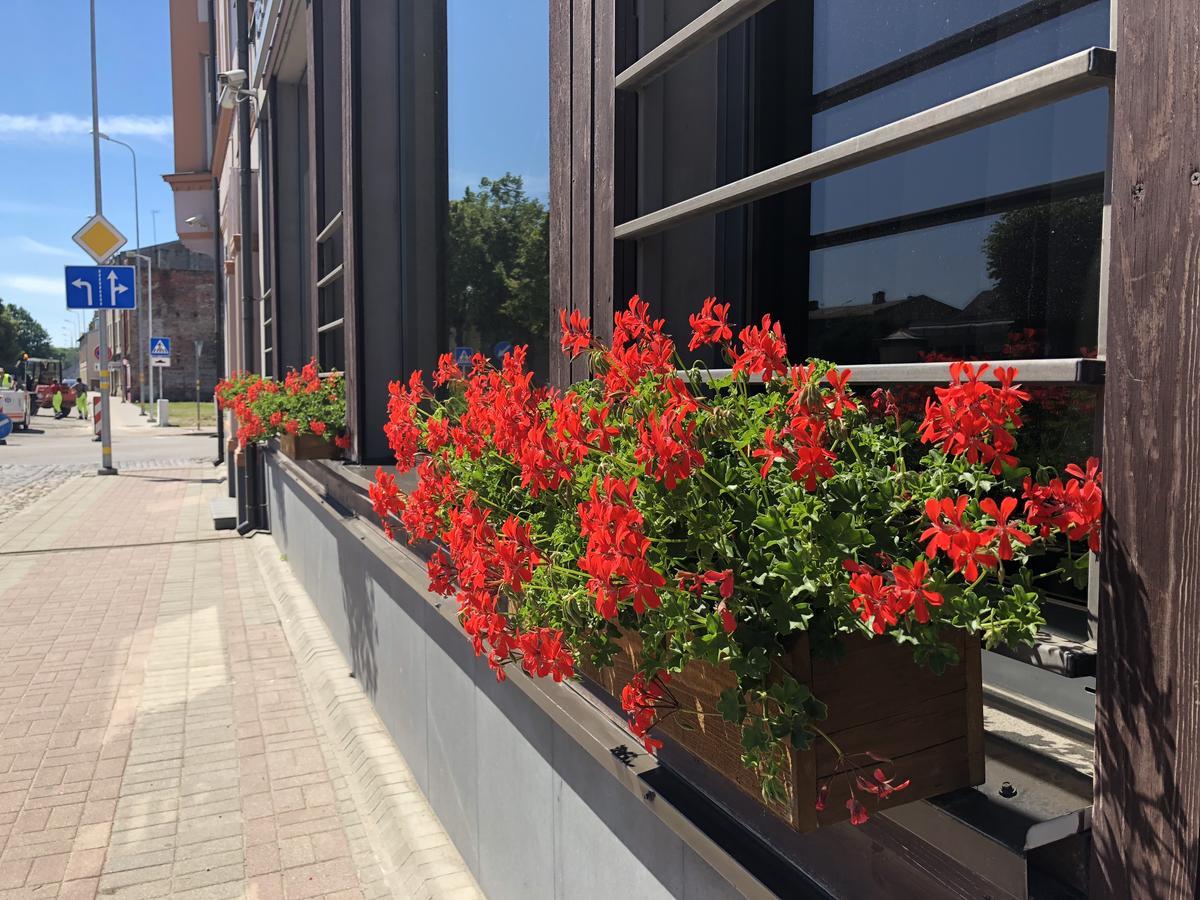 Hotel Kolumbs Liepāja Dış mekan fotoğraf