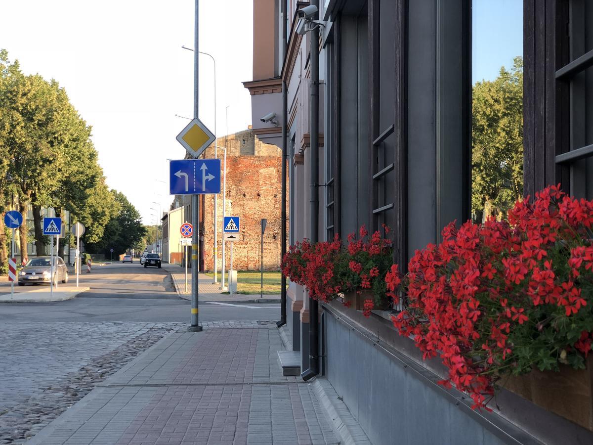 Hotel Kolumbs Liepāja Dış mekan fotoğraf